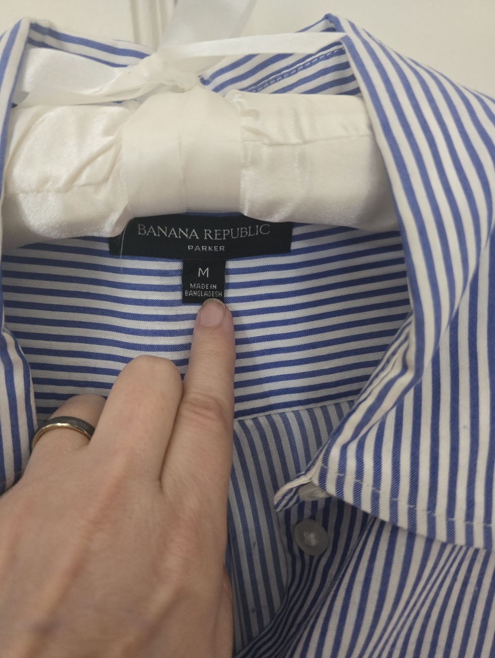 Banan Republic Blue White Striped Size M Blouse - Picture 2 of 6